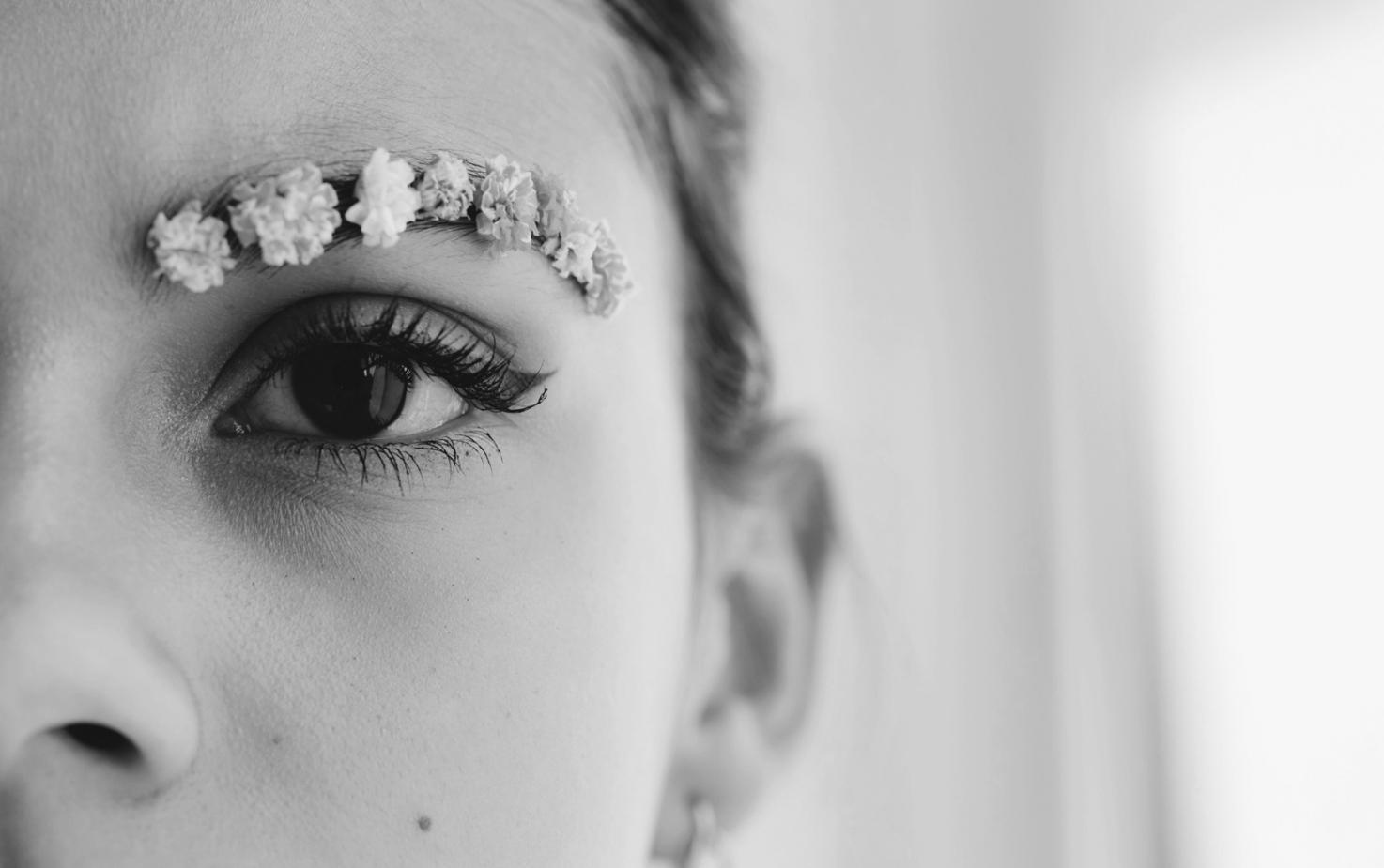 Técnicas avanzadas de aplicación de color en maquillaje profesional